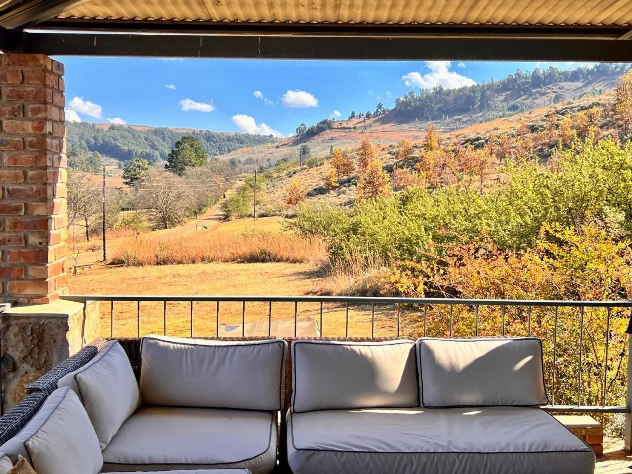 Stone Creek Mountain Lodge Dullstroom Exterior photo